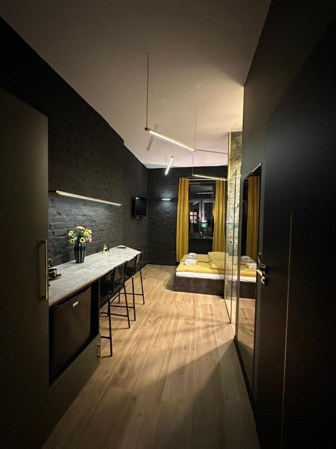 Darkhouse Fondovalle Лодзь Экстерьер фото