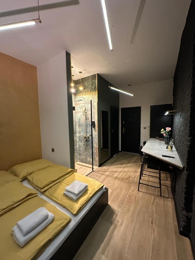 Darkhouse Fondovalle Лодзь Экстерьер фото